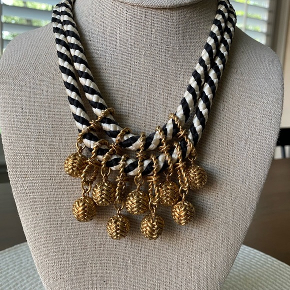 Stella & Dot Kalani Statement Necklace - Picture 3 of 11